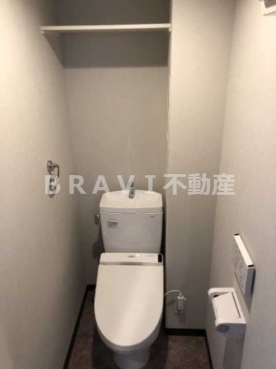ブリリアントジュネス本町　BRAVI不動産のトイレ|【ブリリアントジュネス本町】トイレです
