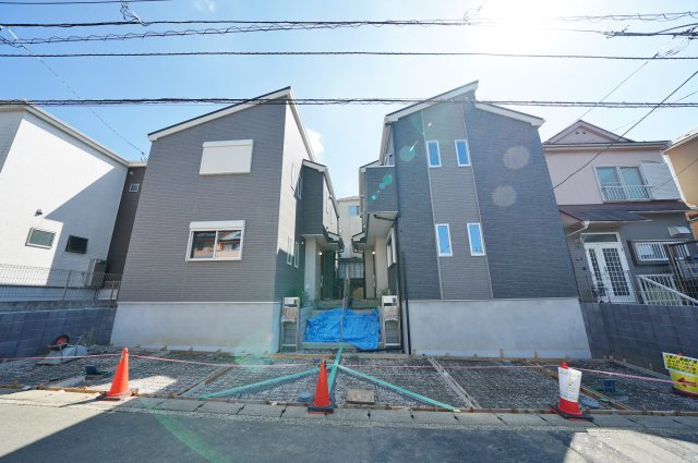 第一種低層住居専用地域の閑静な住宅街♪SCLやWICで収納の充実。保土ヶ谷区川島町新築　全２棟新築戸建ての外観|閑静な住宅街に立地する全2棟の新築戸建です