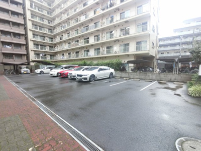 【駐車場】 | ニッコーハイツ鶴見 | 平置き駐車場です。