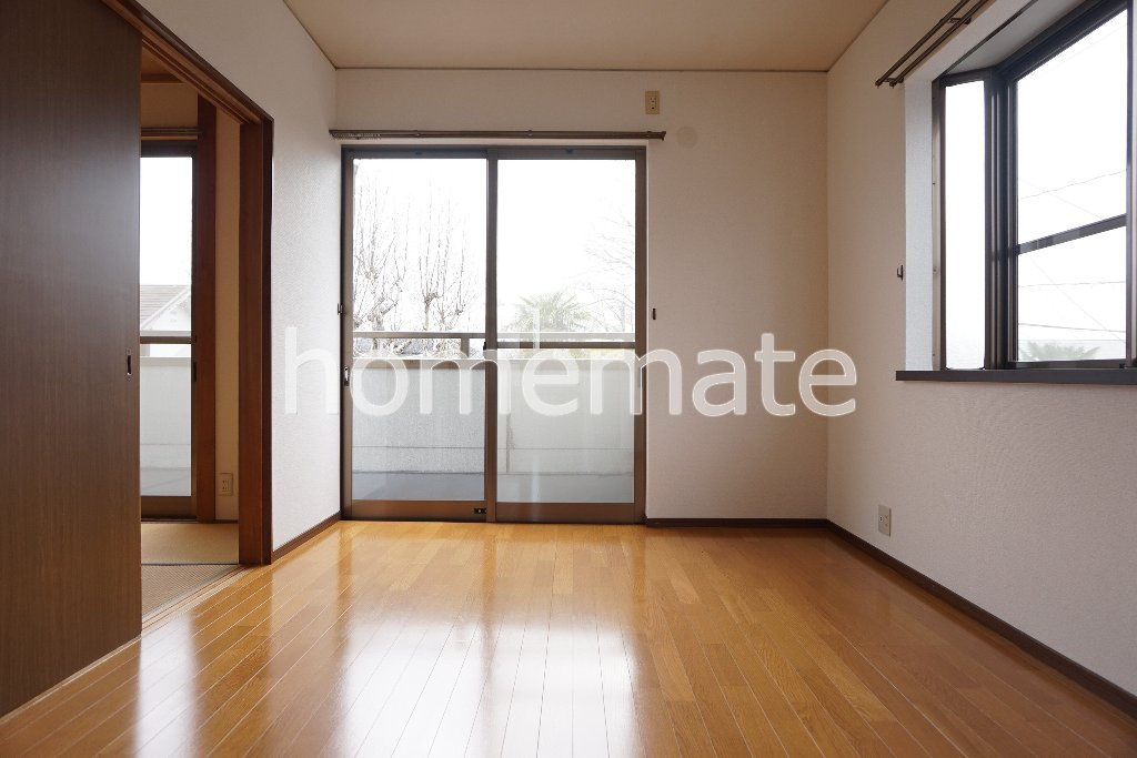 上益城郡益城町大字福富のアパートの居間・リビング