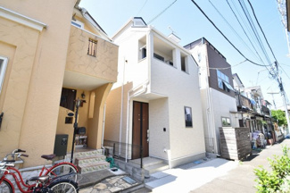 【外観】 | 白を基調とした繊細なデザイン！お客様のご都合でご内覧可能です！！