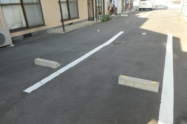 総社市駅南２丁目の一戸建ての駐車場