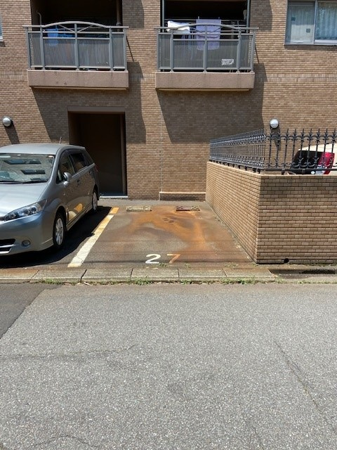 アパガーデンコート大宮の駐車場|２７番継承可能