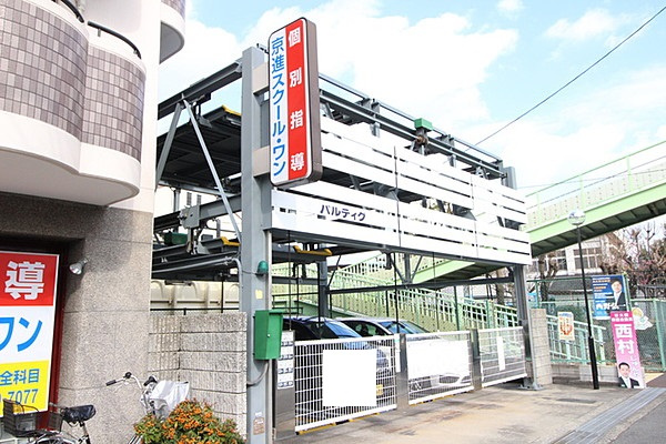 パルティグの駐車場
