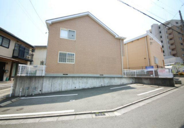 エスポアール・Kの駐車場
