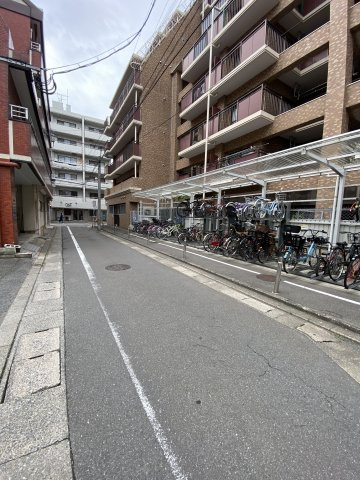 ロワールマンション大濠の駐車場
