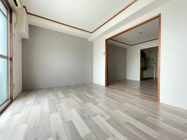 ワイズレジデンス垂水の居間・リビング