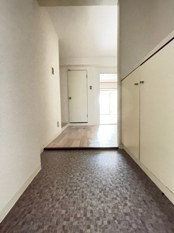 ワイズレジデンス垂水の玄関