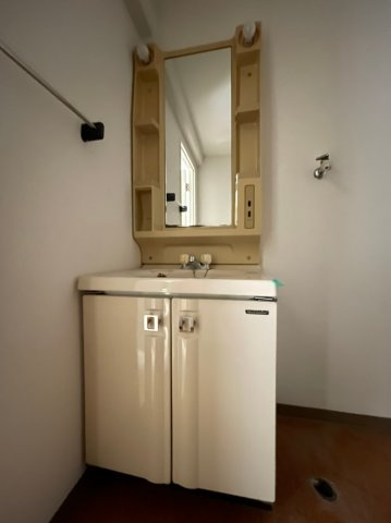 ワイズレジデンス垂水の洗面所