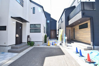 【外観】 | 現地見学や資料請求などお気軽にお問合わせ下さい。
周辺環境とあわせて現地ご案内致します。