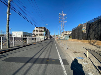 【前面道路含む現地写真】