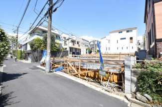 【前面道路含む現地写真】 | 現地見学や資料請求などお気軽にお問合わせ下さい。
周辺環境とあわせて現地ご案内致します。