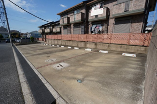 【駐車場】