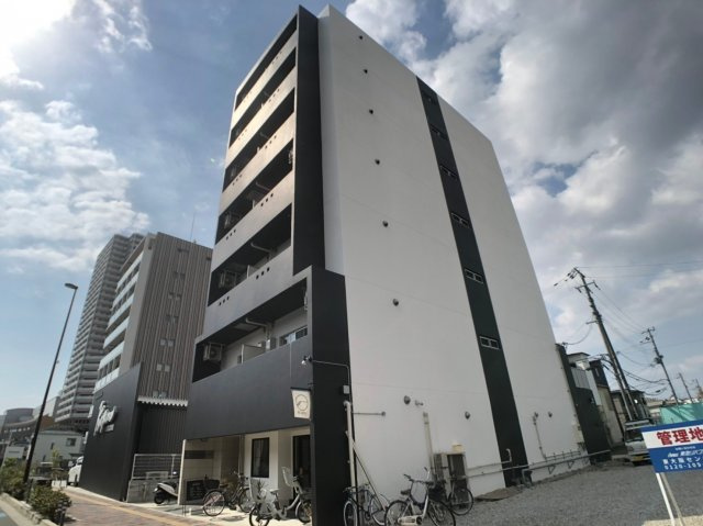 GOOD LIFE岩田の外観