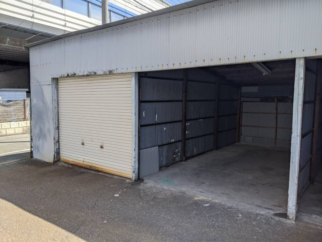名神町3丁目　シャッター付ガレージの外観|№2外観