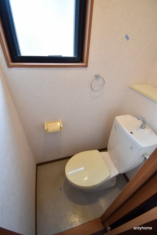 ラトゥール江坂のトイレ
