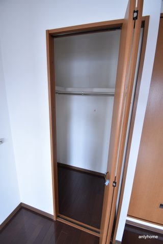 ラトゥール江坂の収納