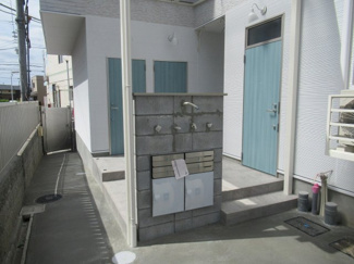【エントランス】 | 落ち着いたエントランスです