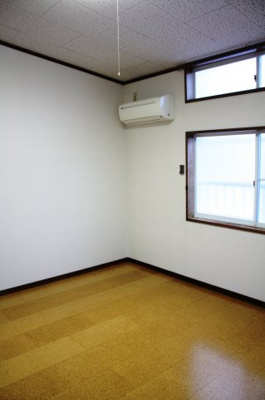 【洋室】 | シャトー原 | 使い勝手のいい洋室です