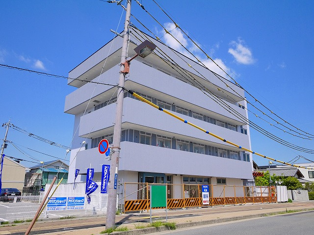 グランピア大和西大寺の外観