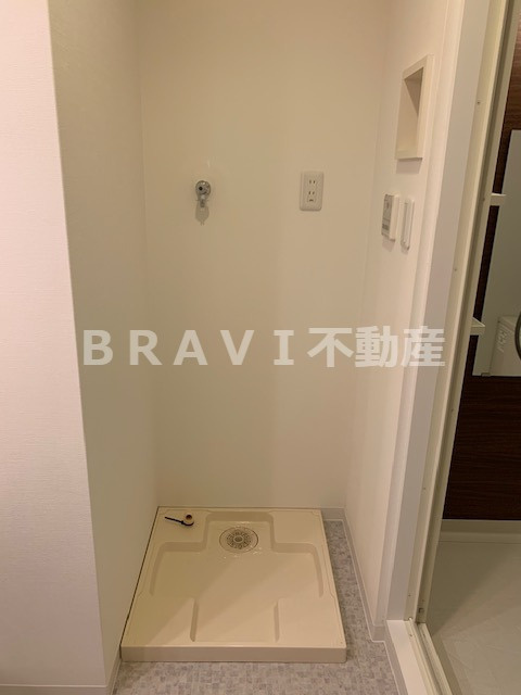 レジディア堺筋本町　BRAVI不動産の設備|【プライムツリー内久宝寺】洗濯パン