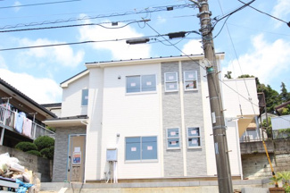 【外観】 | 宅地建物取引士による不動産のご説明・現地のご案内、住宅金融普及協会住宅ローンアドバイザーが住宅ローンのアドバイスから融資実行までのお手伝いをしっかりサポートします♪