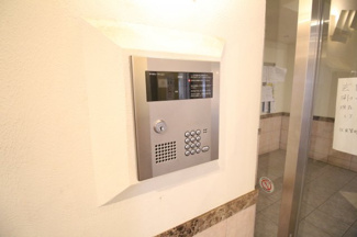 【その他共用部分】 | 防犯上安心のオートロック機能付き！