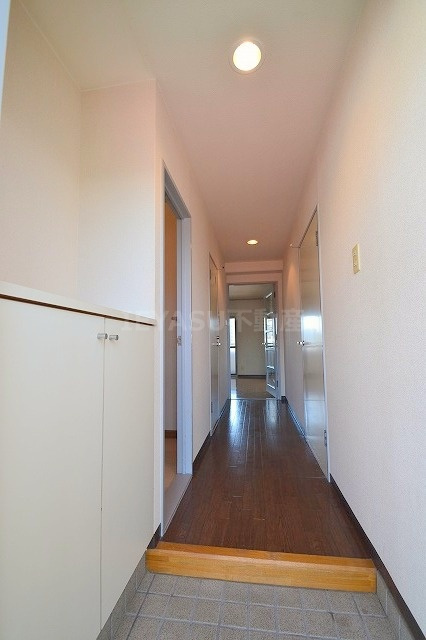 楽々園Nビルの玄関