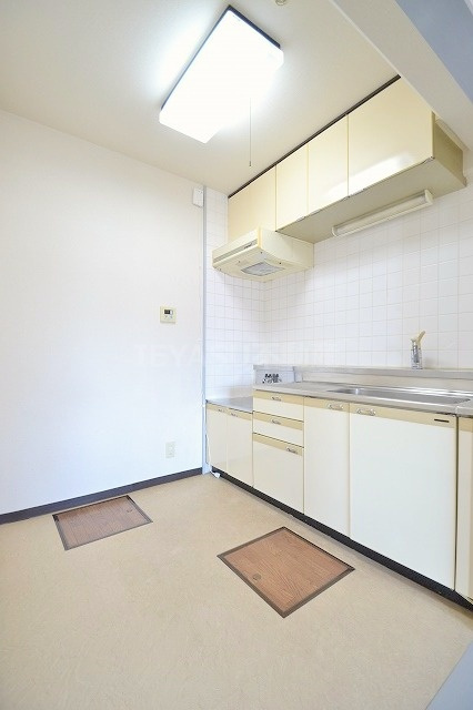 楽々園Nビルのキッチン