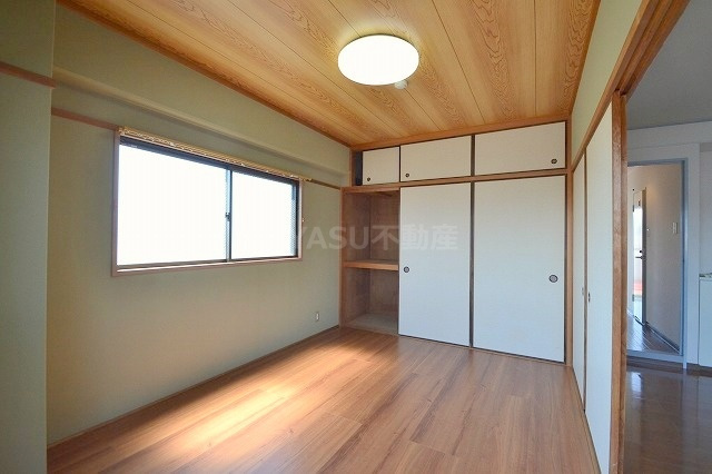 楽々園Nビルの居間・リビング