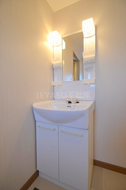 楽々園Nビルの洗面所