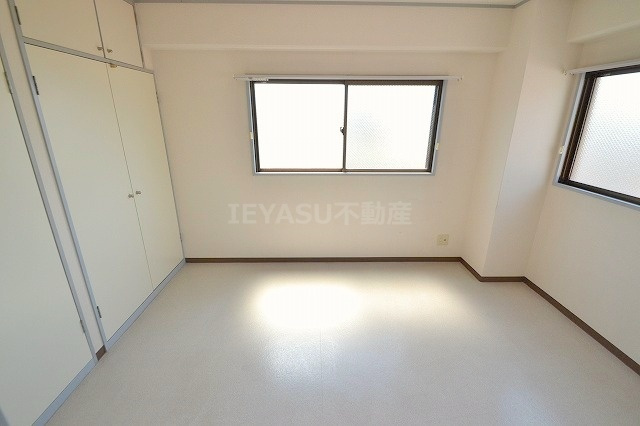 楽々園Nビルの内装