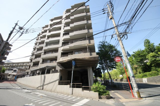 【外観】 | イオンスタイル笹丘まで徒歩3分、油山観光道路沿いの暮らしやすいエリアです！