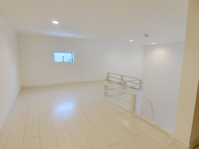 【寝室】 | First Gate KOBE | ゆったりしたロフトです