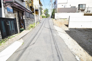 【前面道路含む現地写真】 | 現地見学や資料請求などお気軽にお問合わせ下さい。
周辺環境とあわせて現地ご案内致します。