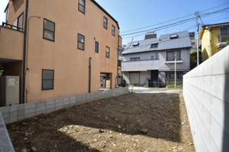 【外観】 | 現地見学や資料請求などお気軽にお問合わせ下さい。
周辺環境とあわせて現地ご案内致します。