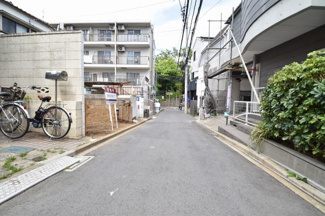 【前面道路含む現地写真】 | 現地見学や資料請求などお気軽にお問合わせ下さい。
周辺環境とあわせて現地ご案内致します。