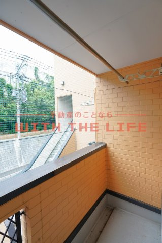 コーポレーヴ【キャッシュバック対象物件】のバルコニー|お洗濯にも便利なバルコニー付き