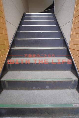 コーポレーヴ【キャッシュバック対象物件】のエントランス|毎日通るエントランスはこのようになっています