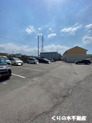 【駐車場】 | フォレストA棟 | 駐車場があります