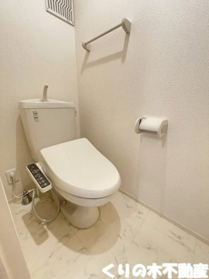 【トイレ】 | フォレストA棟 | 落ち着いたトイレです