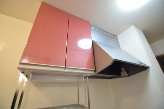 ヴィラロッソのキッチン|キッチン上部