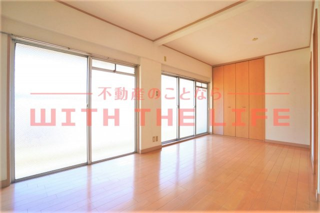 大野ビル【キャッシュバック対象物件】の居間・リビング|おしゃれなリビングです