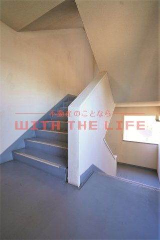 大野ビル【キャッシュバック対象物件】のエントランス|落ち着いたエントランスです