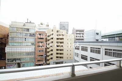 【展望】 | アーデンタワー靭公園 | ベランダからの景色です！お空が見えます♪