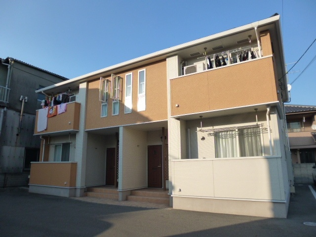 倉敷市白楽町のアパートの外観