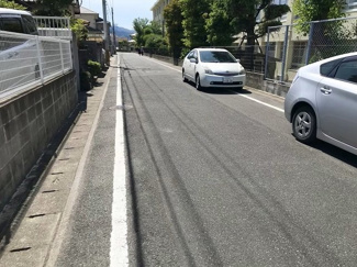 【前面道路含む現地写真】
