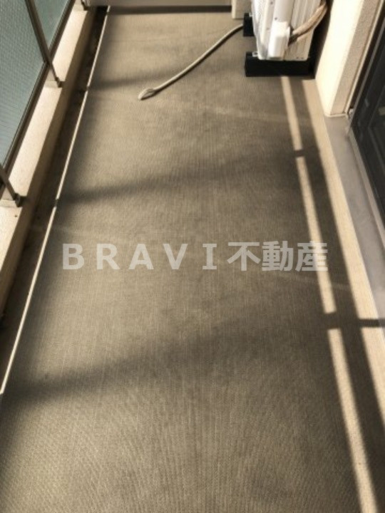 レジディア谷町　BRAVI不動産のバルコニー|【レジディア谷町】バルコニーからの眺めを楽しみながら食事をしませんか