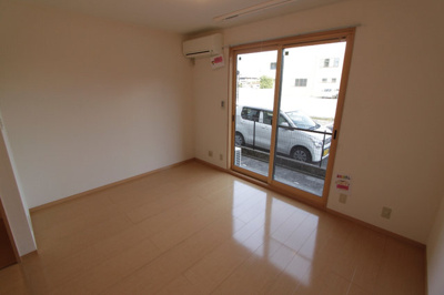 【居間・リビング】 | イーストコート | リビングです