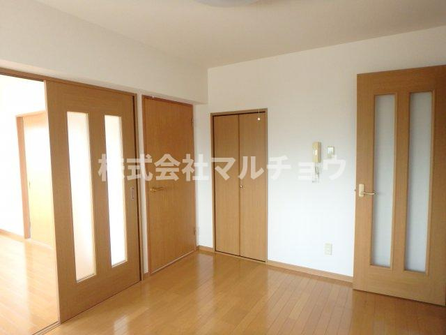 コーポラス・栄の洋室|明るい洋室です